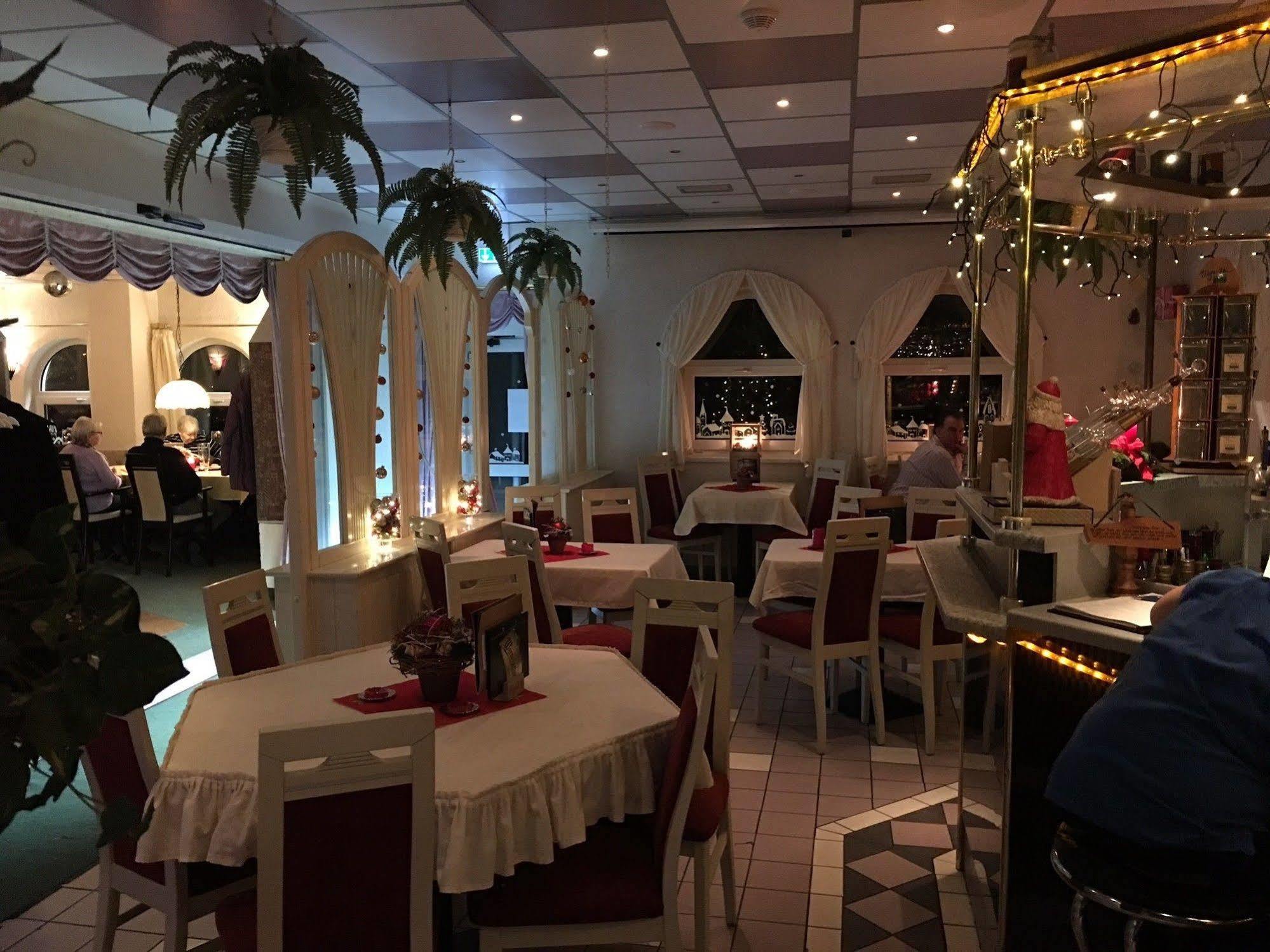 Hotel & Restaurant Park Cafe Isa Erfurt Kültér fotó